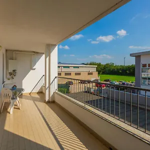 Varzis' Appartamento